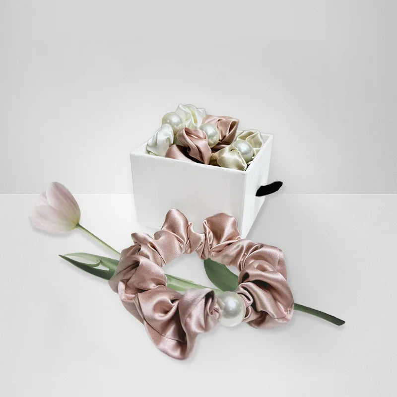 22 Momme Silk Scrunchie – Pink, White & Rose Gold