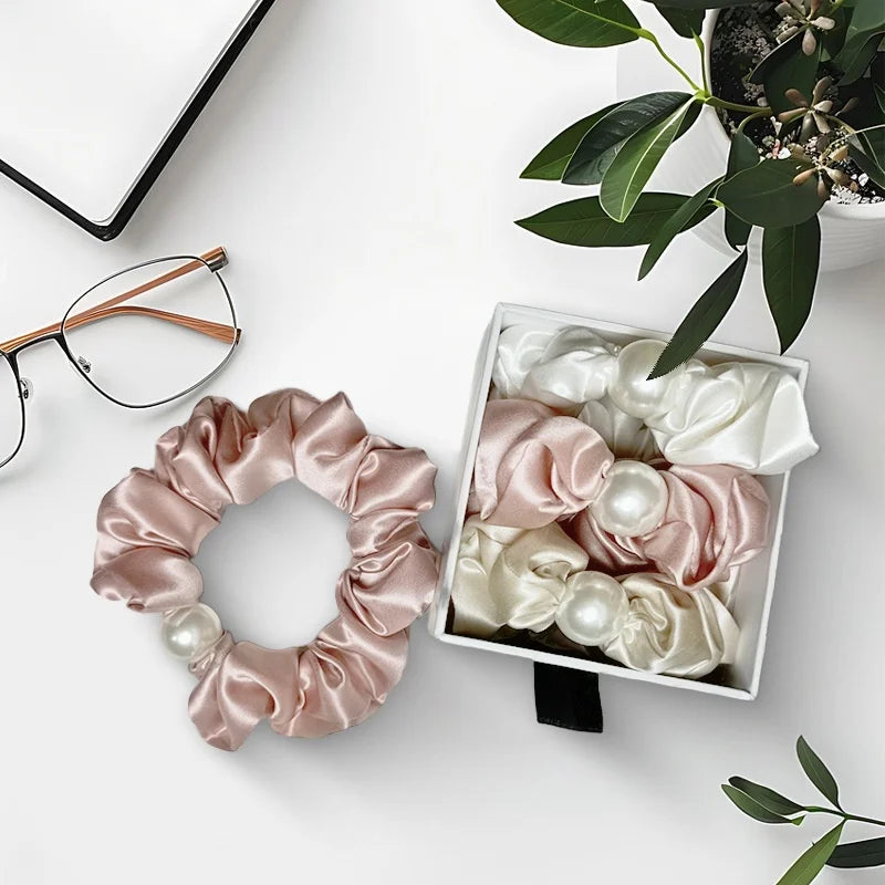 22 Momme Silk Scrunchie – Pink, White & Rose Gold
