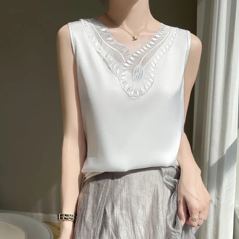 V-Neck Lace Camisole Temperament  T-Shirt Sleeveless Bottoming