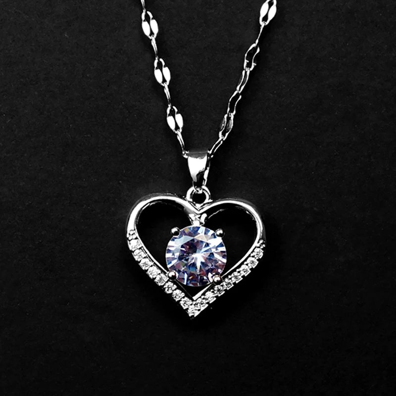 Artificial Gems Heart Pendant Necklace