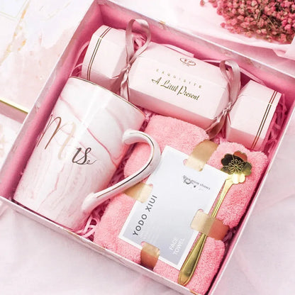 Curated Gift Box for Her – Elegant Home Keepsake