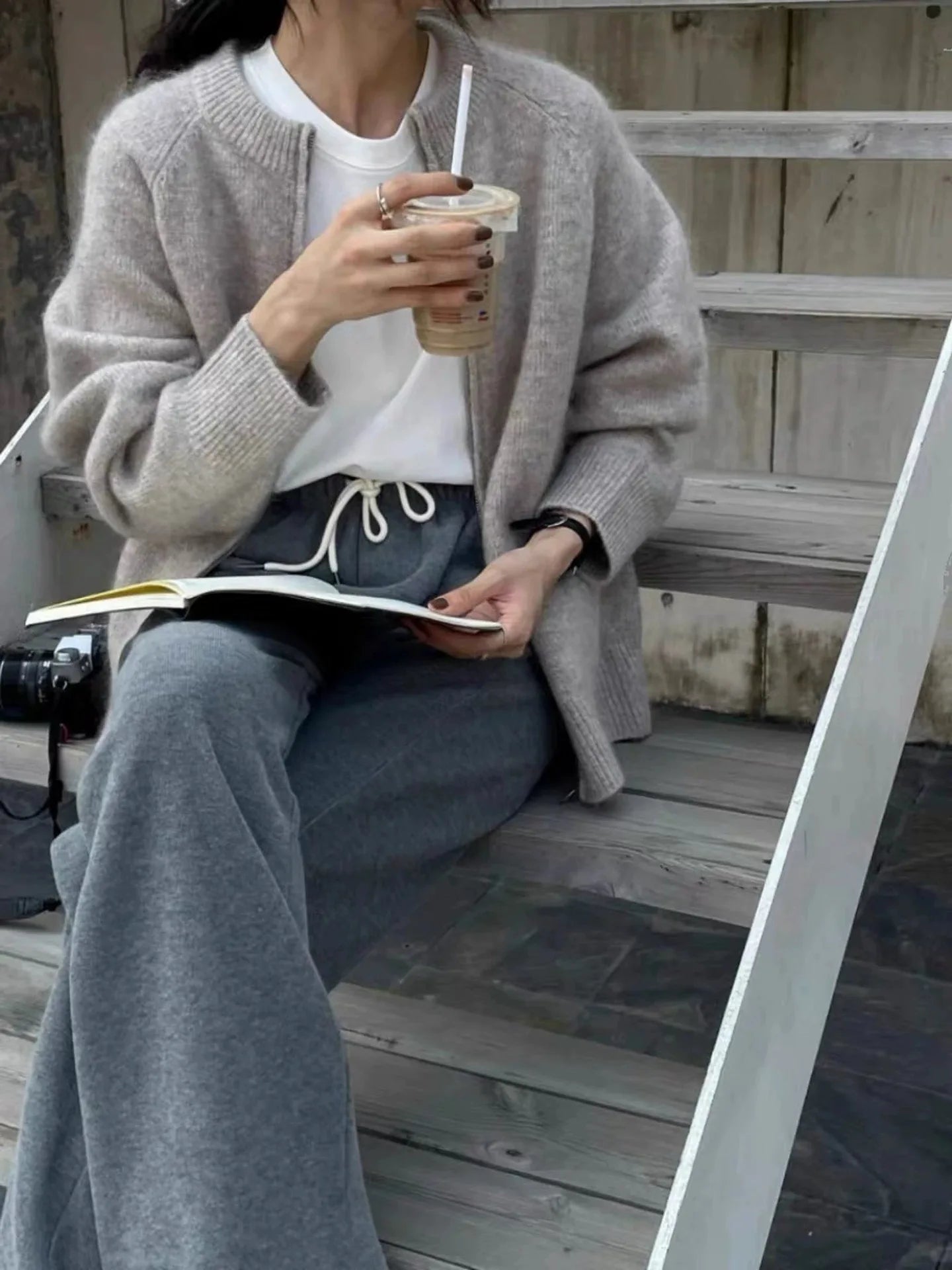 Cashmere Zipper Cardigan – Autumn Edition