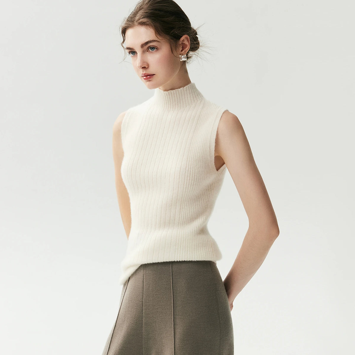 Pull sans manches col roulé en cachemire pour femme